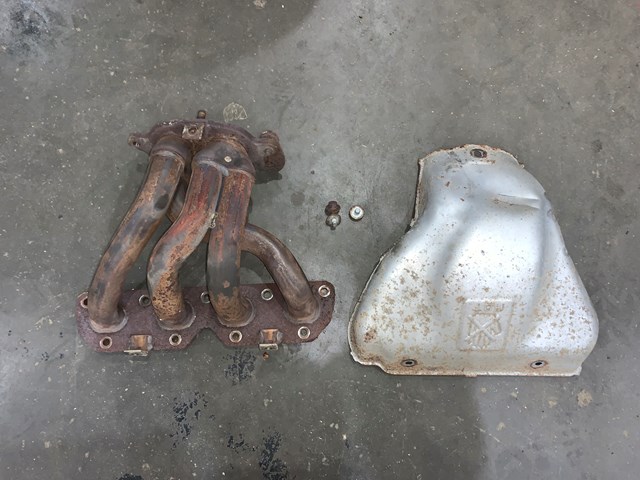 2000 Honda Prelude H22A4 Exhaust Manifold Header W/ Heat Shield OEM