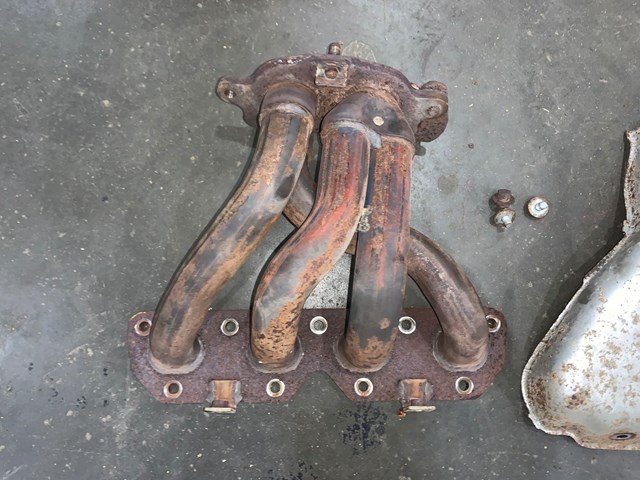 2000 Honda Prelude H22A4 Exhaust Manifold Header W/ Heat Shield OEM