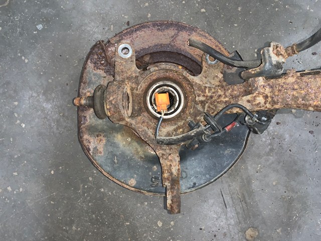 2000 Honda Prelude Front LH Driver Spindle Hub W/ Wheel Speed Sensor OEM