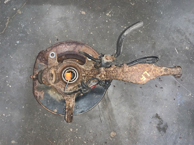 2000 Honda Prelude Front LH Driver Spindle Hub W/ Wheel Speed Sensor OEM