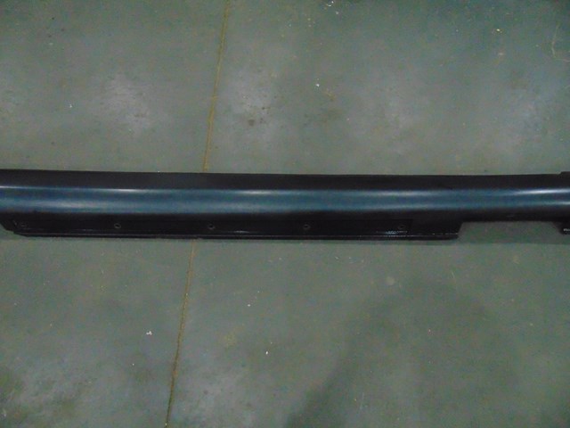 2003 Infiniti G35 Sedan AT RH Passenger Side Skirt