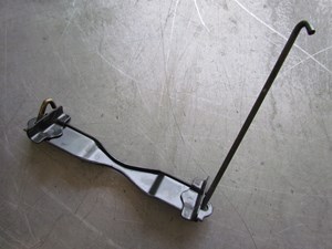 2003 Infiniti G35 Sedan AT Battery Tie Down