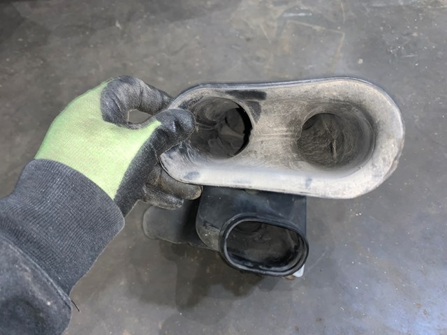 2000 Honda Prelude Air Cleaner Resonator Intake Chamber Box Tube OEM