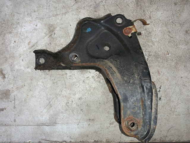 2000 Honda Prelude Rear Engine Motor Transmission T Bracket OEM