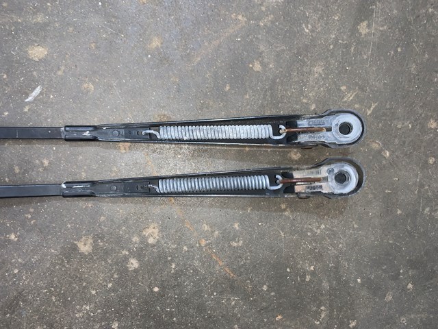 1987 BMW 325is E30 Coupe LH RH Windshield Wiper Arms PAIR OEM