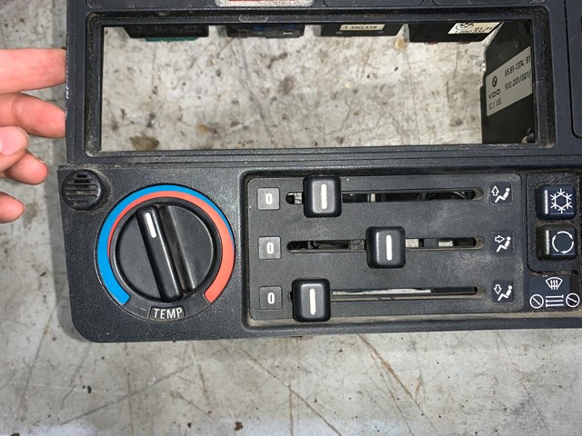 1987 BMW 325is E30 Coupe Dash Bezel Climate Control Radio Trim Bezel w/ Knobs an