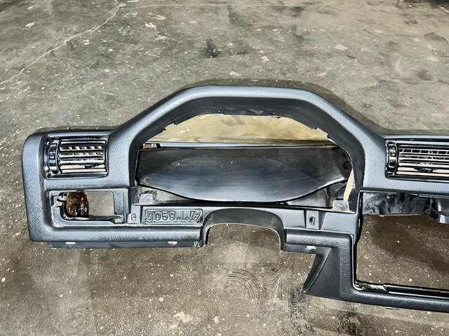 1987 BMW 325is E30 Coupe Black Dash Dashboard w/ Vents OEM