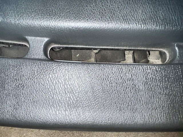 1987 BMW 325is E30 Coupe Black Dash Dashboard w/ Vents OEM