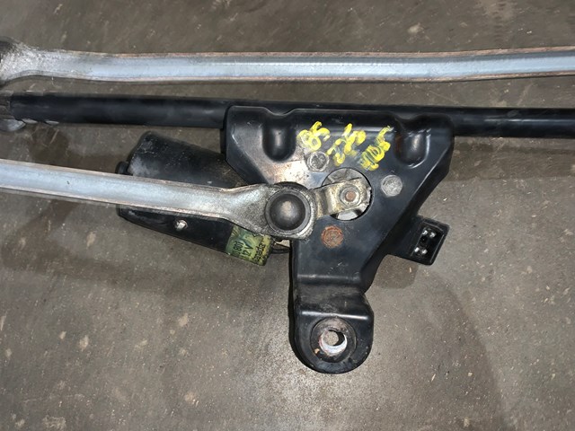 1987 BMW 325is E30 Coupe Windshield Wiper Motor Linkage OEM
