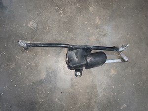 1987 BMW 325is E30 Coupe Windshield Wiper Motor Linkage OEM