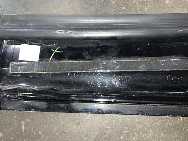 2004 Lincoln Aviator LH Driver Rear Door Window Moulding OEM 78255A35