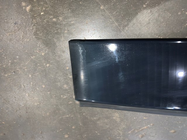 2004 Lincoln Aviator LH Driver Rear Door Window Moulding OEM 78255A35