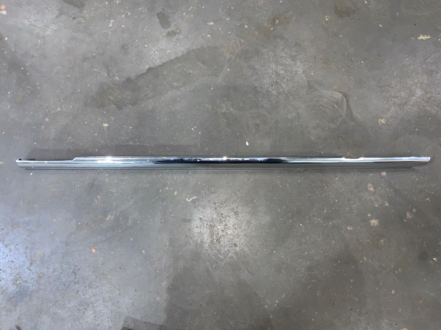 2004 Lincoln Aviator Rear LH Driver Door Chrome Belt Moulding Weatherstrip OEM