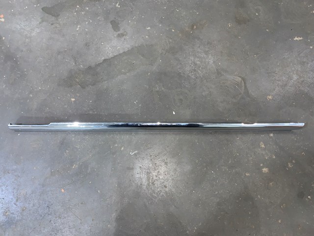 2004 Lincoln Aviator Rear LH Driver Door Chrome Belt Moulding Weatherstrip OEM