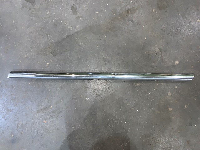 2004 Lincoln Aviator Rear LH Driver Door Chrome Belt Moulding Weatherstrip OEM