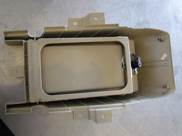 2003 Infiniti G35 Sedan AT Rear Center Console Surround 79922 AL500