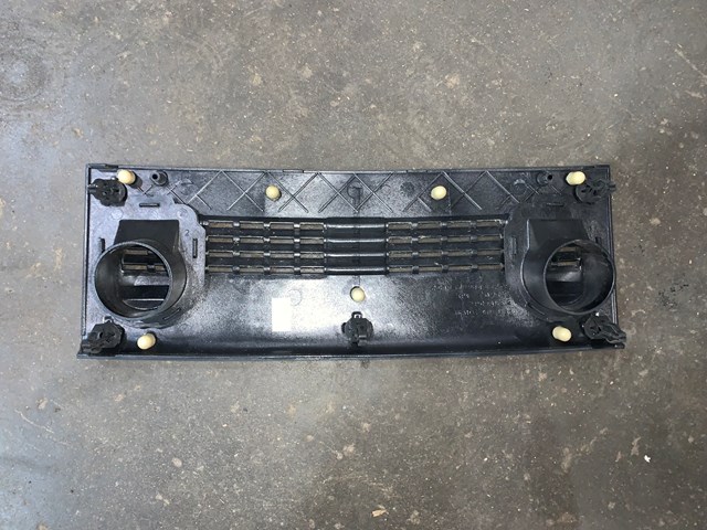 2004 Lincoln Aviator Dash Defroster Vent OEM 2C5X-78044A92