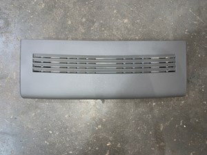 2004 Lincoln Aviator Dash Defroster Vent OEM 2C5X-78044A92