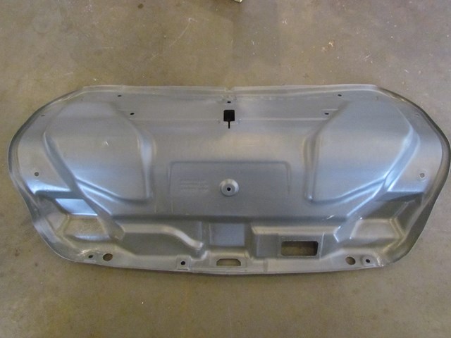 2003 Infiniti G35 Sedan At Rear Trunk Lid Moulding 84966 AL500