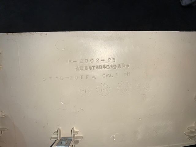 2004 Lincoln Aviator Center Console Side Dash Vent Trim RH Passenger OEM 4C54780