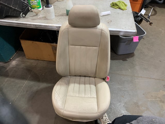 2004 Lincoln Aviator Front RH Passenger Leather Seat Tan OEM