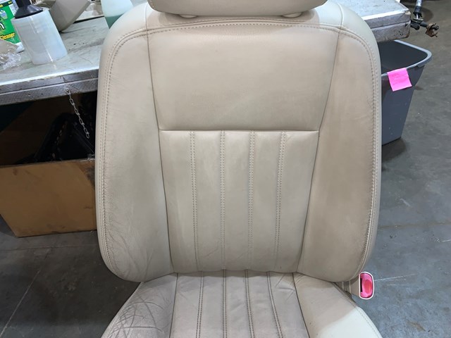 2004 Lincoln Aviator Front RH Passenger Leather Seat Tan OEM