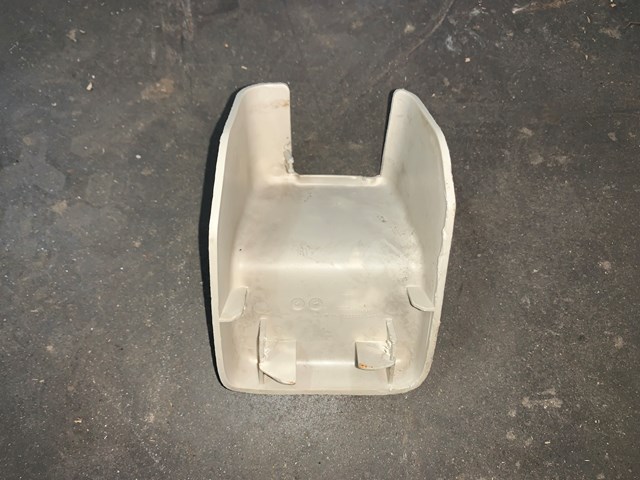 2004 Lincoln Aviator Front RH Passenger Seat Track Cover Trim OEM 78619C10