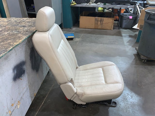 2004 Lincoln Aviator Rear LH Driver 2nd Row Leather Seat Tan OEM