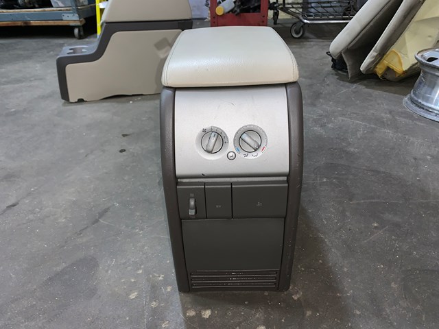 2004 Lincoln Aviator Front Center Console Arm Rest W/ Rear Climate Control OEM