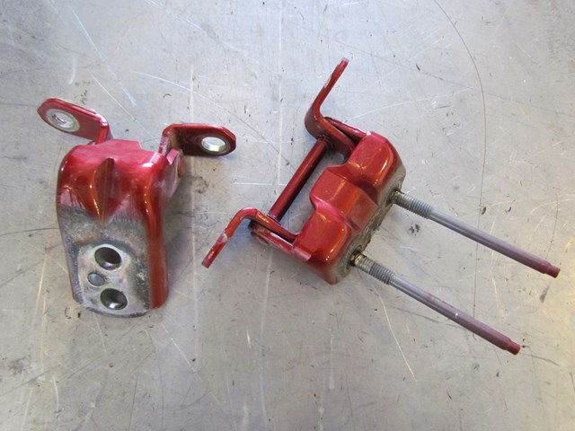 2003 Infiniti G35 Sedan AT Rear LH Drivers Door Hinge Pair