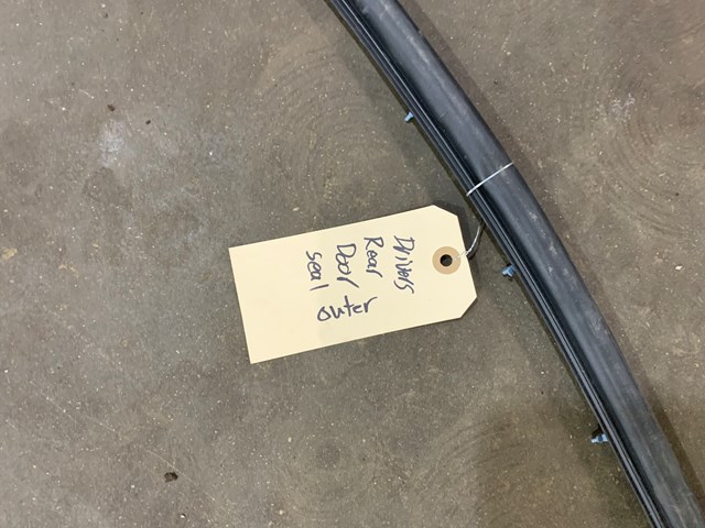 2004 Lincoln Aviator Rear LH Driver Outer Door Seal OEM