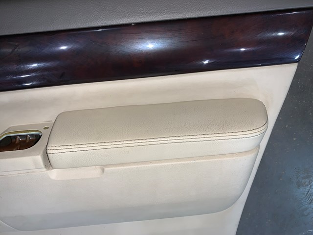 2004 Lincoln Aviator Front RH Passenger Door Panel OEM