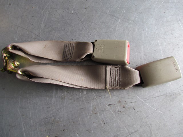 2003 Infiniti G35 Sedan Rear Center Pair Seat Belt Buckles