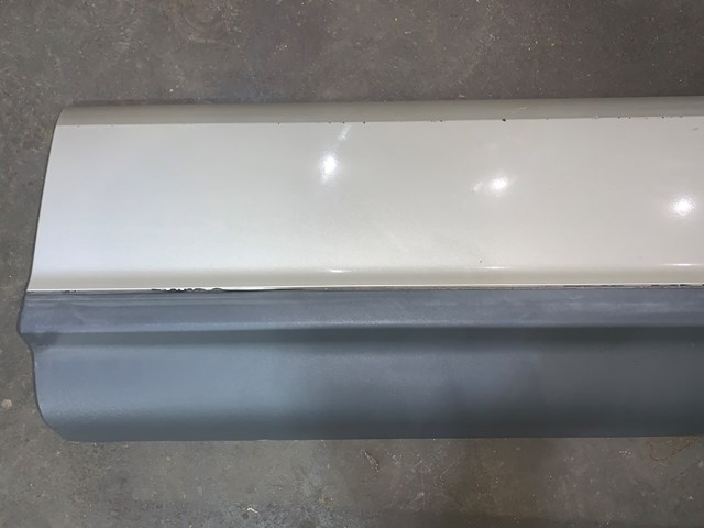 2004 Lincoln Aviator RH Passenger Front Door Moulding OEM 3C54-7820200-AAW