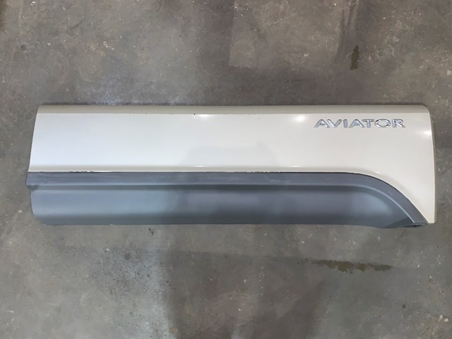 2004 Lincoln Aviator RH Passenger Front Door Moulding OEM 3C54-7820200-AAW