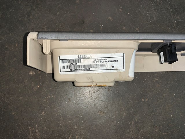 2004 Lincoln Aviator Front RH Passenger Door Panel Switch Bezel OEM