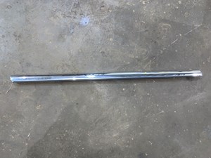 2004 Lincoln Aviator Rear RH Passenger Door Chrome Belt Moulding Weatherstrip OE