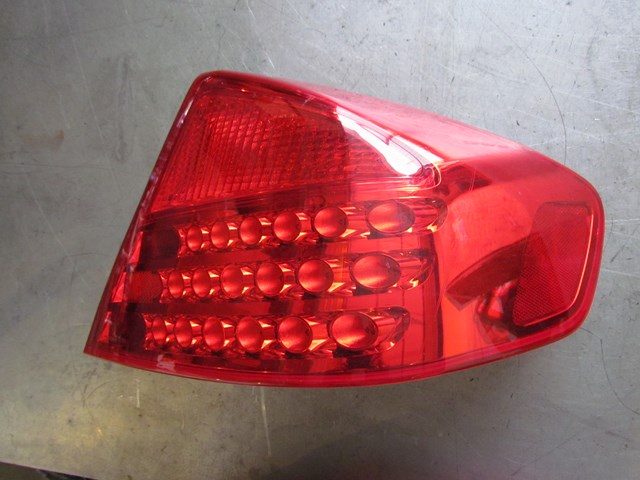 2003 Infiniti G35 Sedan AT Rear RH Passenger Outer Tail Light