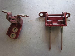 2003 Infiniti G35 Sedan AT Rear RH Passenger Door Hinge