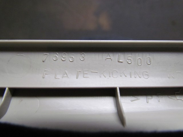 2003 Infiniti G35 Sedan Rear RH Passenger Inner Door Sill Kick Plate 76953 AL500