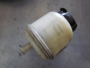 2003 Nissan 350Z Power Steering Fluid Reservoir