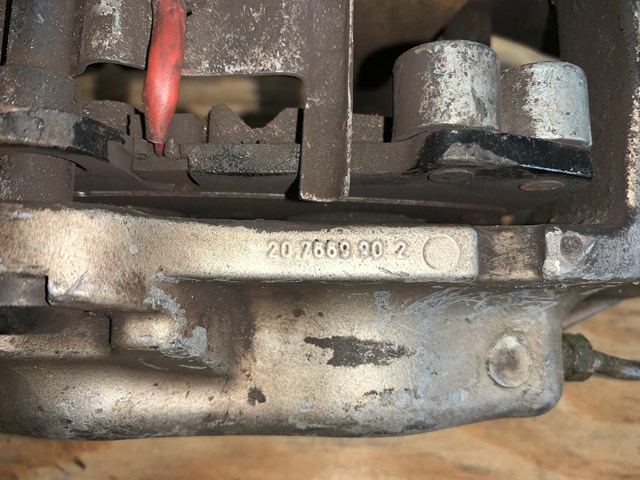 2004-2010 Porsche Cayenne 18Z Front RH Passenger Brembo Brake Caliper (1)