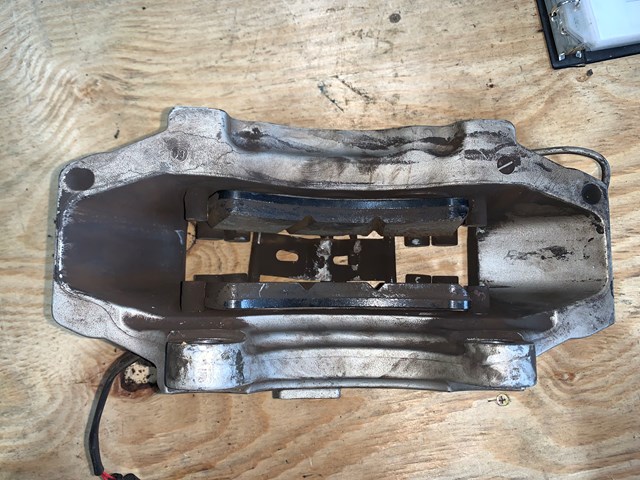 2004-2010 Porsche Cayenne 18Z Front RH Passenger Brembo Brake Caliper (1)