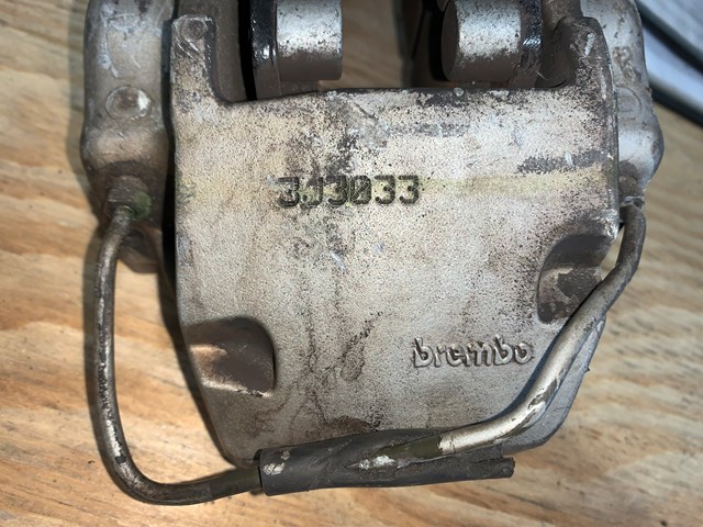 2004-2010 Porsche Cayenne 18Z Front RH Passenger Brembo Brake Caliper (1)