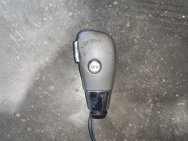 2004 Lincoln Aviator Shift Knob OEM