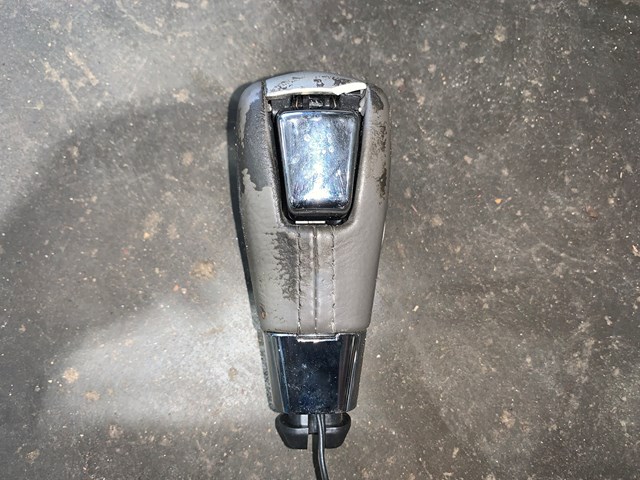 2004 Lincoln Aviator Shift Knob OEM