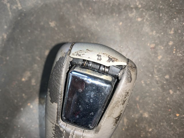 2004 Lincoln Aviator Shift Knob OEM