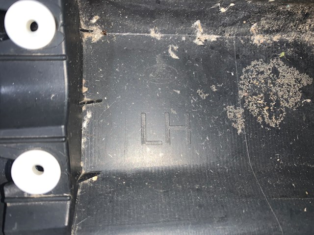 2005-2009 Land Rover LR3 LH Driver Rear Door Fender Moulding OEM DGP000154