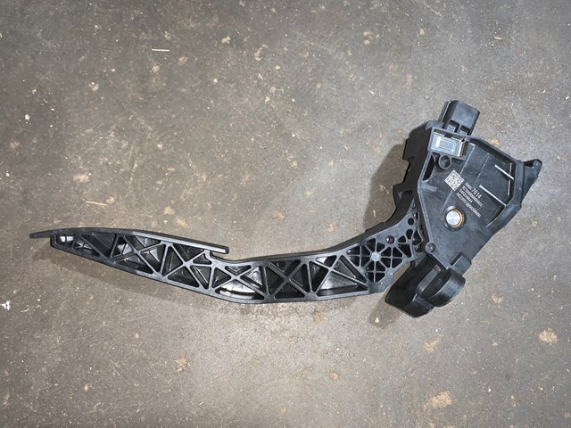 2019-2021 Cadillac XT4 Gas Pedal Throttle Accelerator 545334844