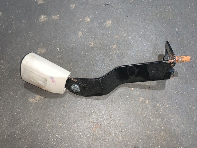 2004 Lincoln Aviator LH Driver Seat Belt Buckle OEM